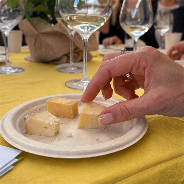 product-thumb-nail img-fluid